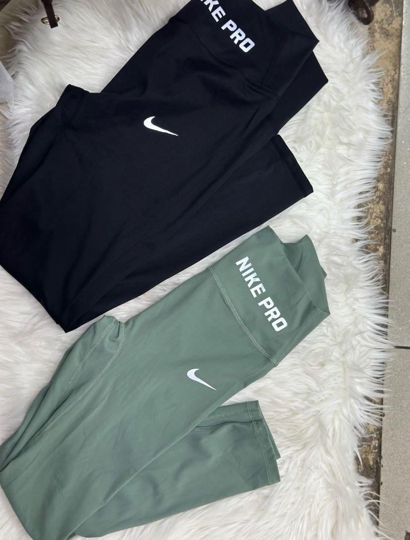 Nike gym leggings