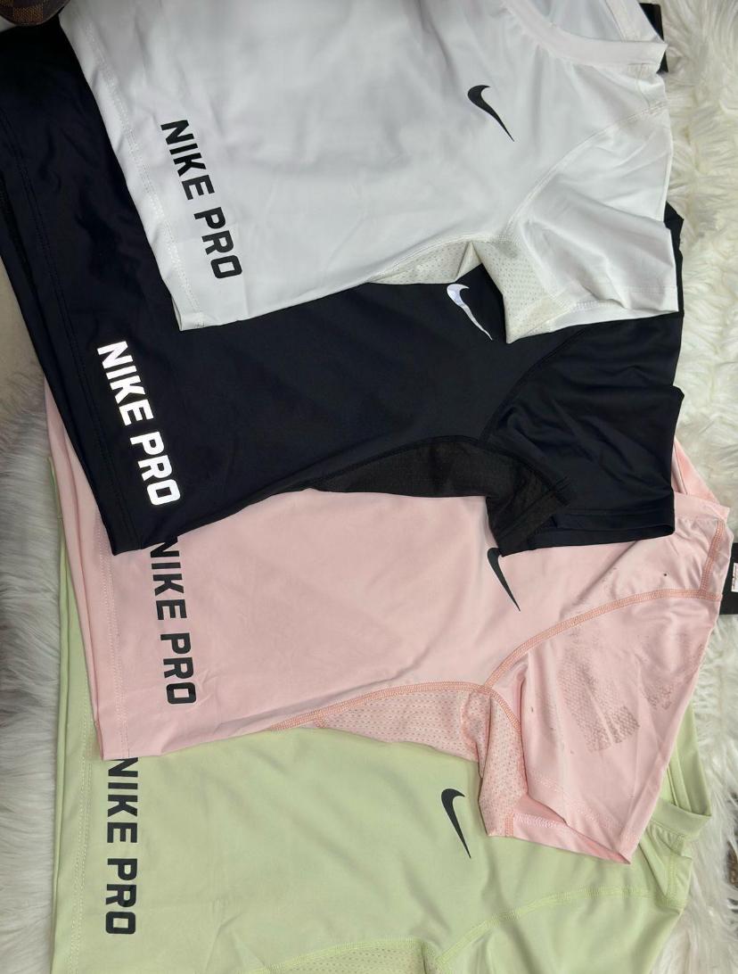 Nike gym shirt
